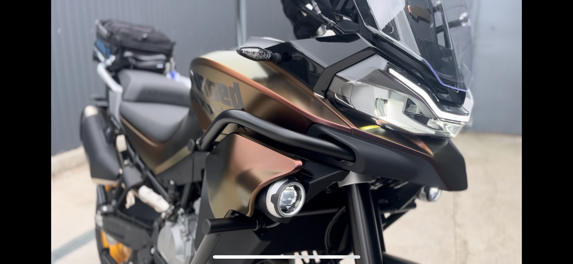 Polep motocykla fóliou